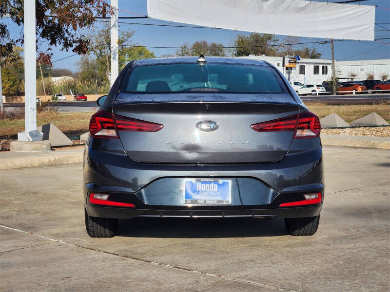 2020 Hyundai Elantra