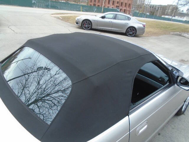 2005 Ford Thunderbird Deluxe