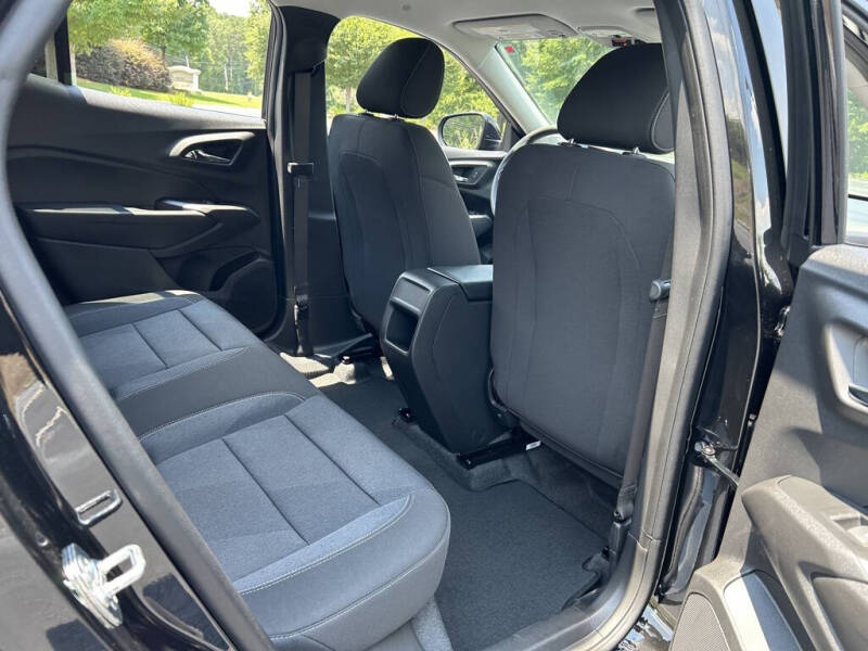 2025 Chevrolet Trax LS