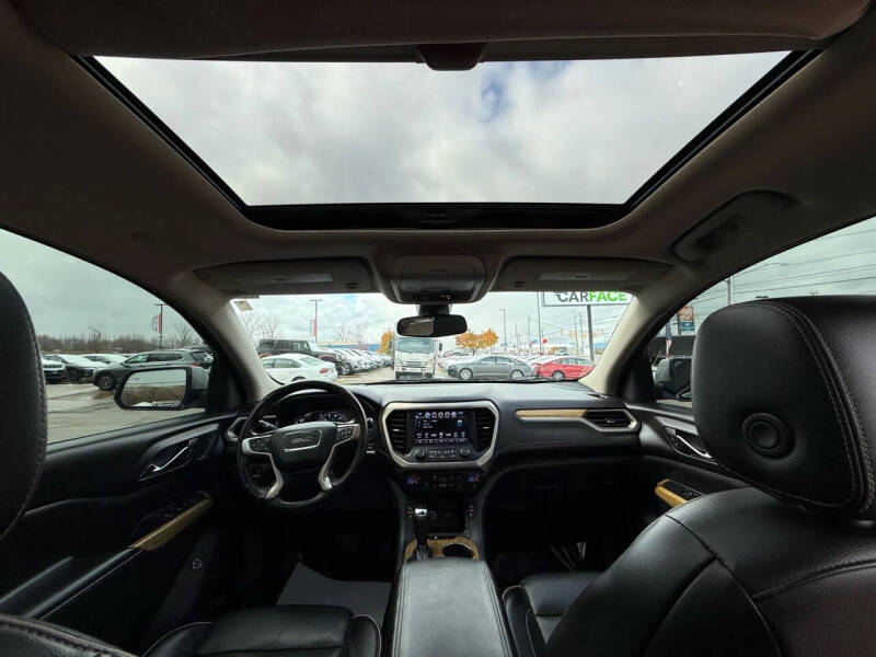 2017 GMC Acadia Denali