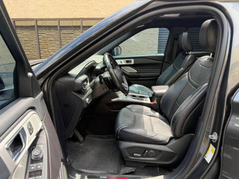 2020 Ford Explorer ST