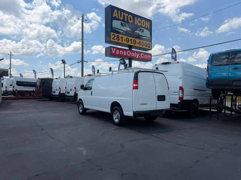 2023 Chevrolet Express 2500