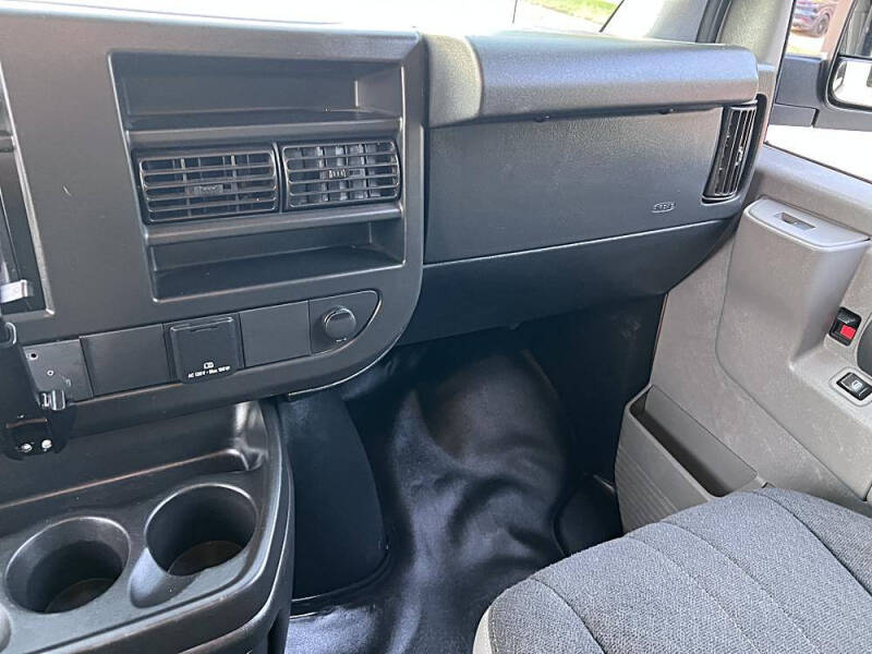 2019 GMC Savana 2500