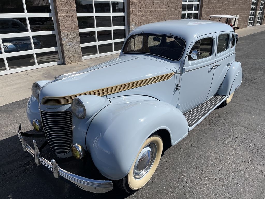 1937 Chrysler Imperial 7