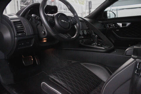 2017 Jaguar F-TYPE SVR