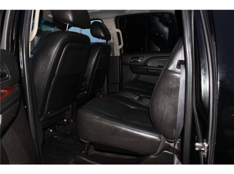 2011 Cadillac Escalade EXT Premium