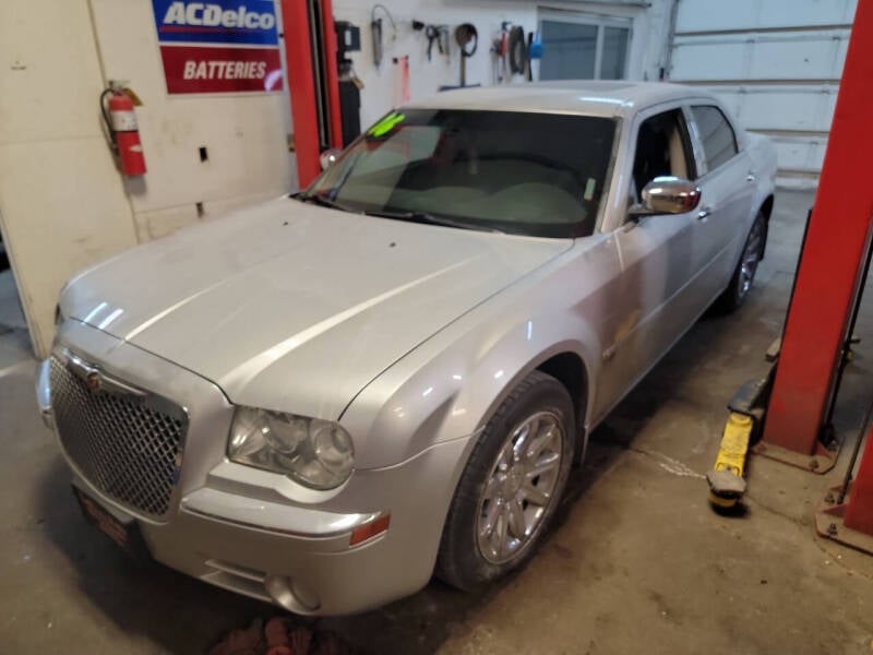 2006 Chrysler 300 for sale at LEROY'S AUTO SALES & SVC in Fort Dodge IA