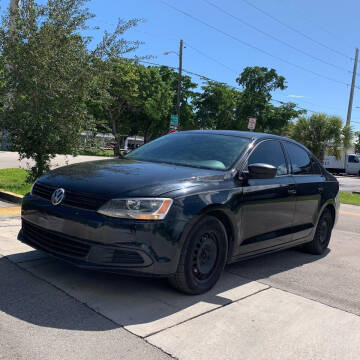 2012 Volkswagen Jetta for sale at AUTO BURGOS in Hollywood FL