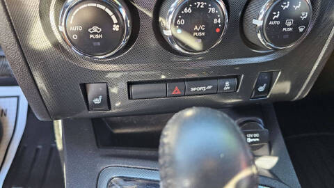 2013 Dodge Challenger SXT Plus