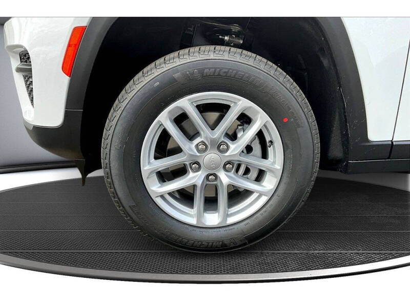 2025 Jeep Grand Cherokee Laredo X