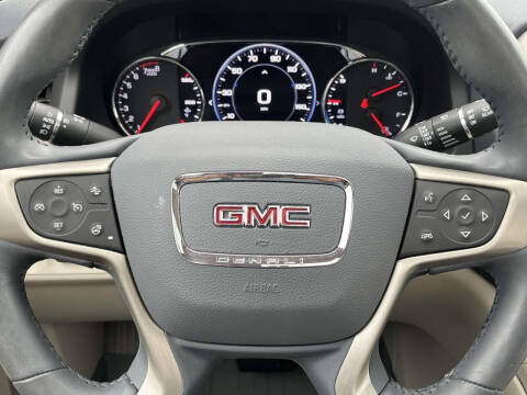 2022 GMC Acadia Denali