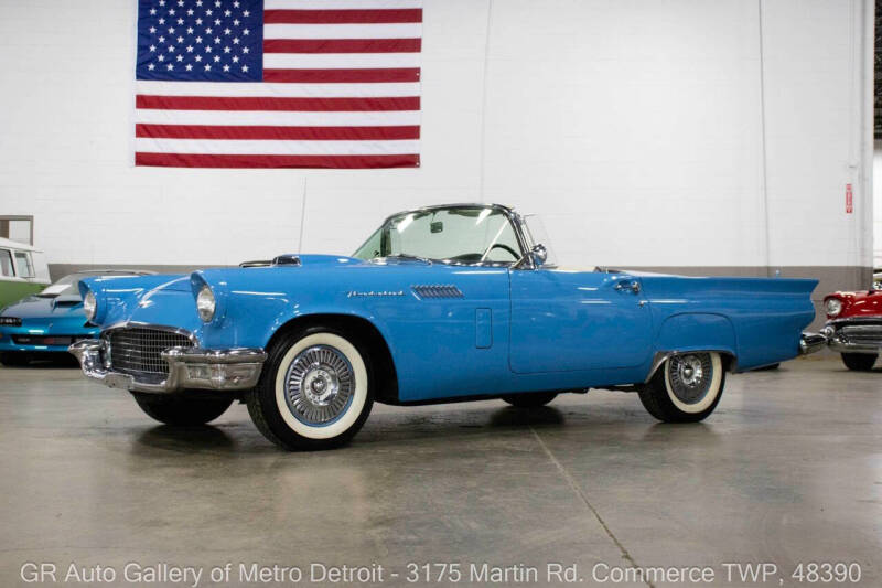 1957 Ford Thunderbird