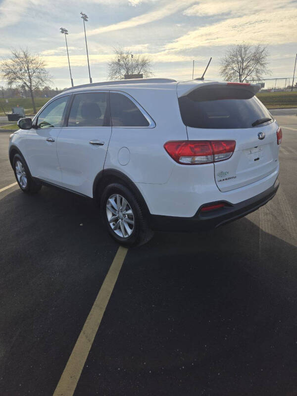 2016 Kia Sorento LX