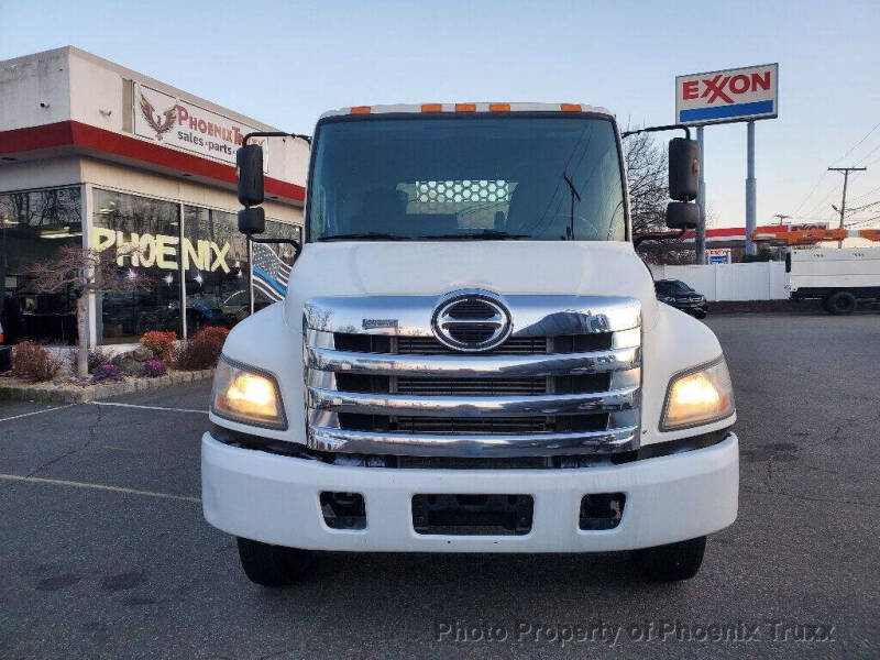 2013 Hino 238