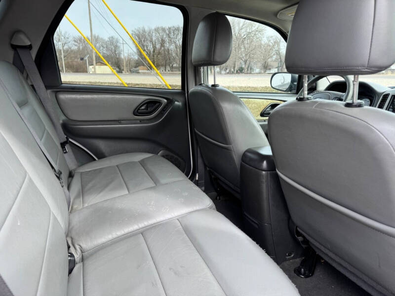 2005 Ford Escape XLT