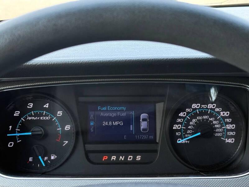 2016 Ford Taurus SE