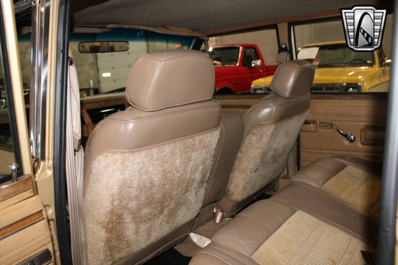 1987 Jeep Grand Wagoneer