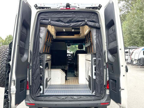 2025 Mercedes-Benz Sprinter