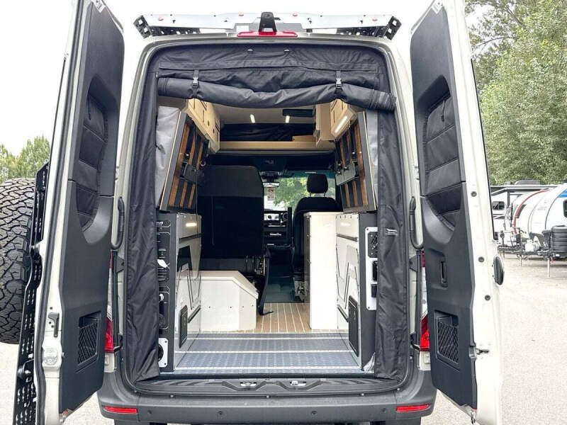 2025 Mercedes-Benz Sprinter