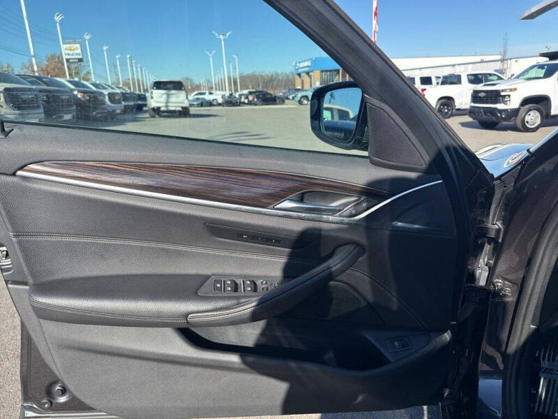 2018 BMW 5 Series 540i