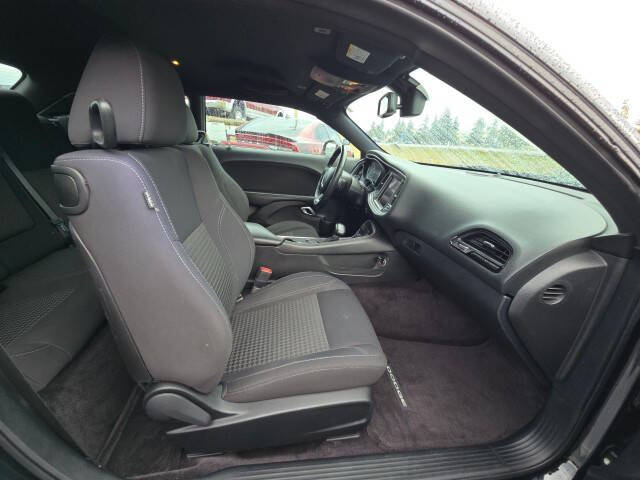 2017 Dodge Challenger SXT