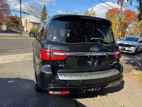 2021 Infiniti QX80 Luxe