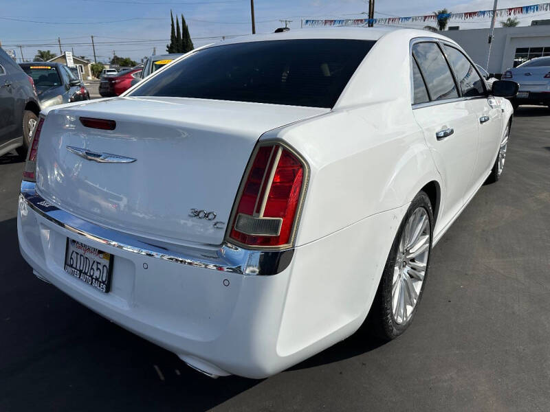 2011 Chrysler 300 C