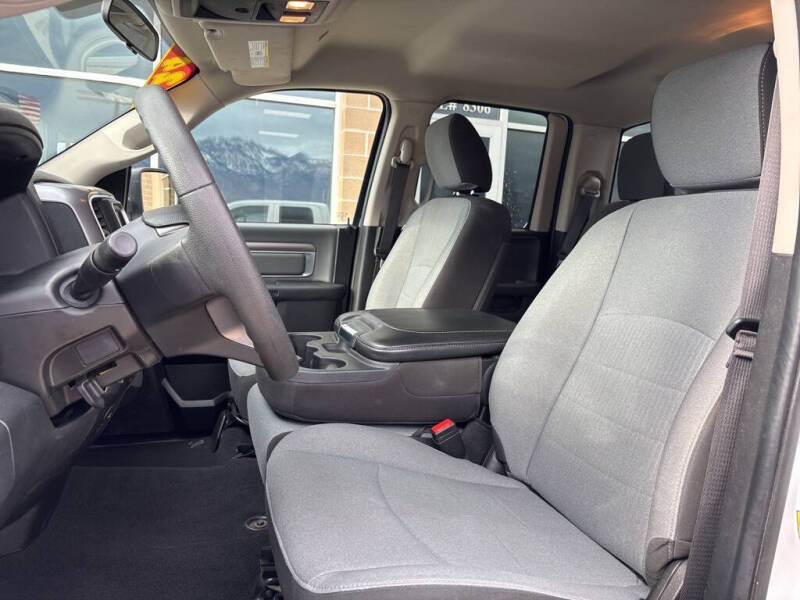 2024 RAM 1500 Classic SLT