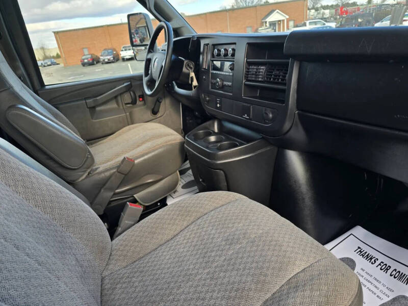 2017 GMC Savana 3500