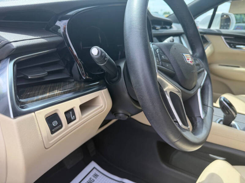2017 Cadillac XT5