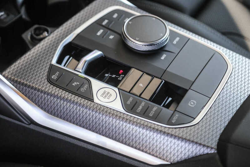 2025 BMW 3 Series 330i xDrive