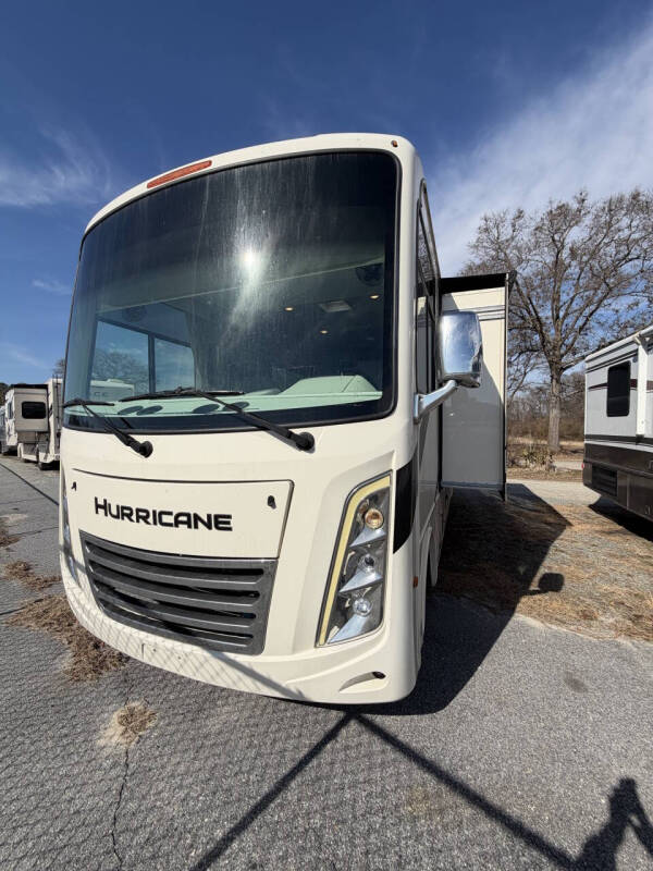 2022 Thor Motor Coach Hurricane 29M