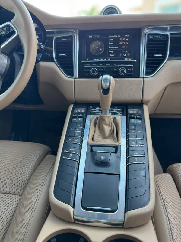 2016 Porsche Macan S