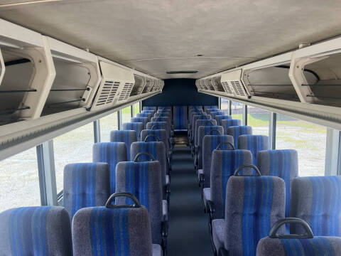 2004 Motor Coach Industries D4500