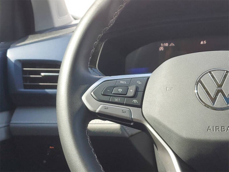 2024 Volkswagen Taos SE 4Motion