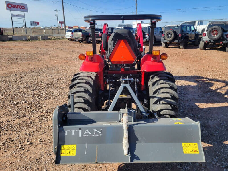 2025 Mahindra 1635 Shuttle