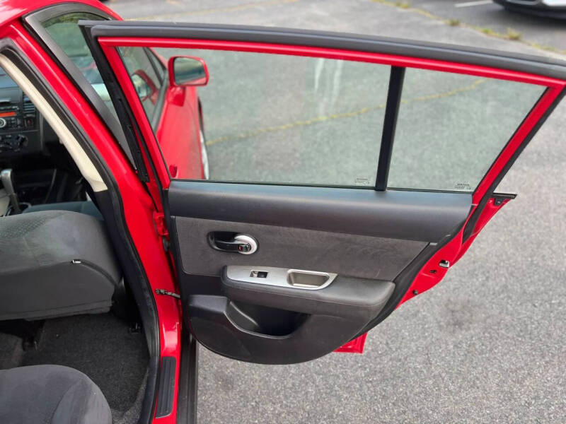 2012 Nissan Versa 1.8 S