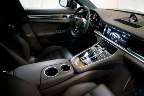 2018 Porsche Panamera 4 Executive