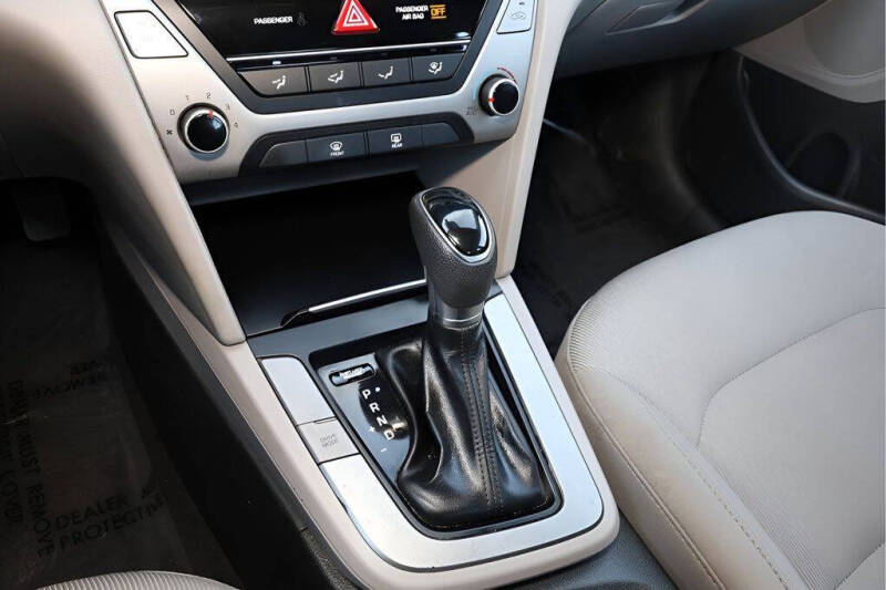 2018 Hyundai Elantra