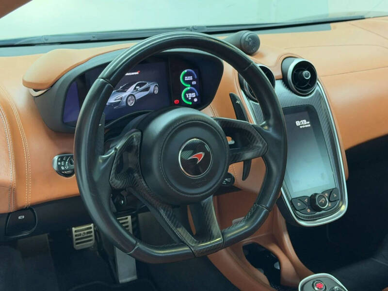 2017 McLaren 570GT