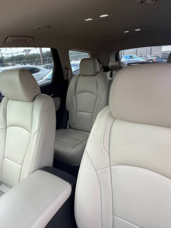 2020 Buick Enclave Essence