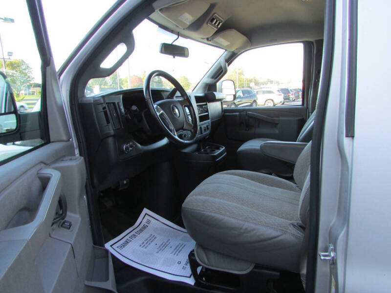 2017 Chevrolet Express LS 2500