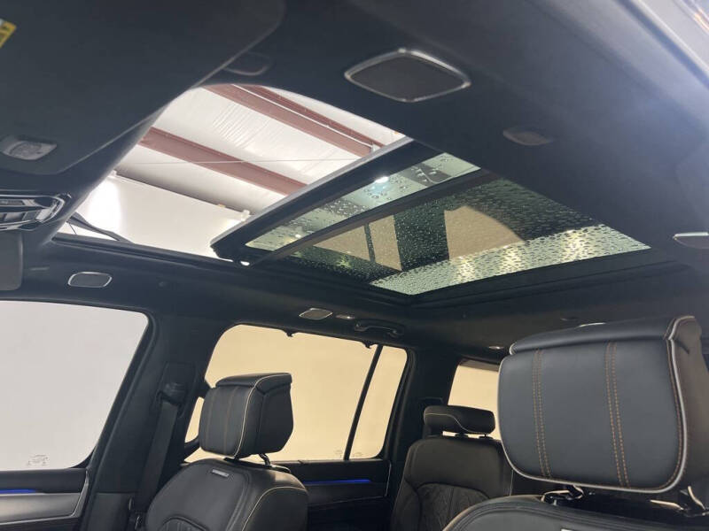 2023 Jeep Grand Wagoneer Series III