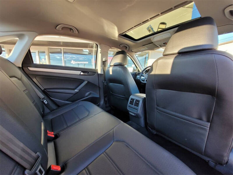 2022 Volkswagen Passat SE