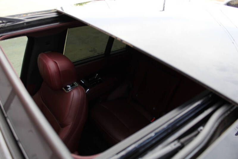 2024 Land Rover Range Rover P530 SE