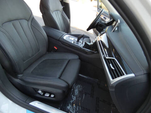 2022 BMW 7 Series 745e xDrive