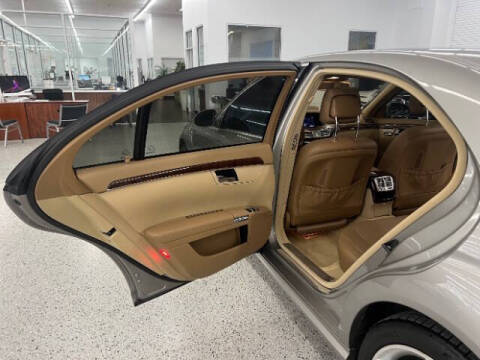 2009 Mercedes-Benz S-Class S 550 4MATIC