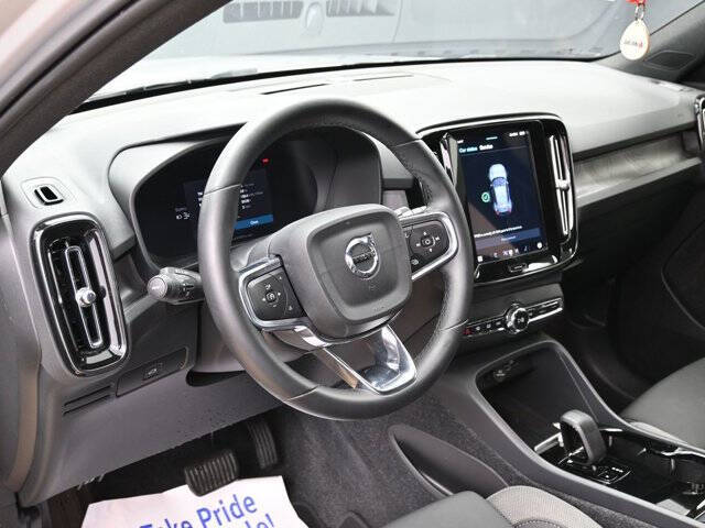 2025 Volvo EX40 Twin Core