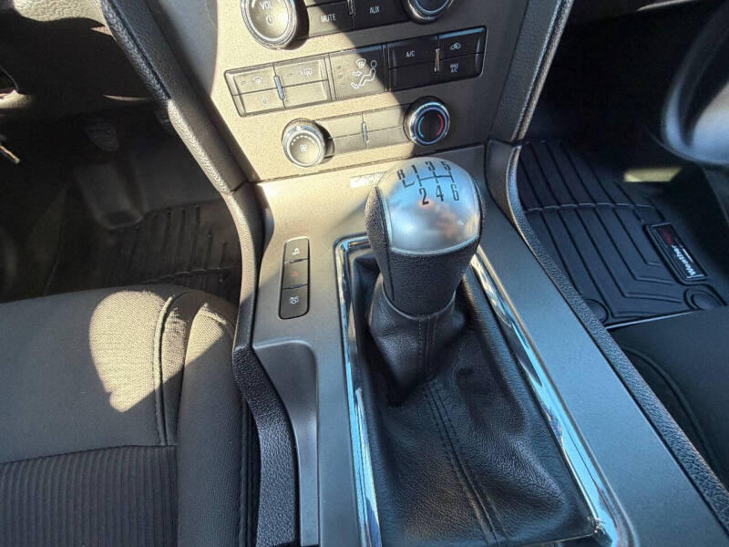 2014 Ford Mustang V6