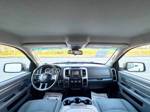 2015 RAM 1500 SLT
